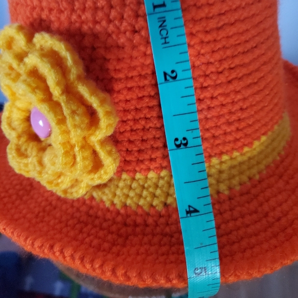 Chochet hat - Picture 6 of 7